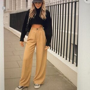 Zara High rise wide leg trousers Camel color.BNWT size M blogger style.